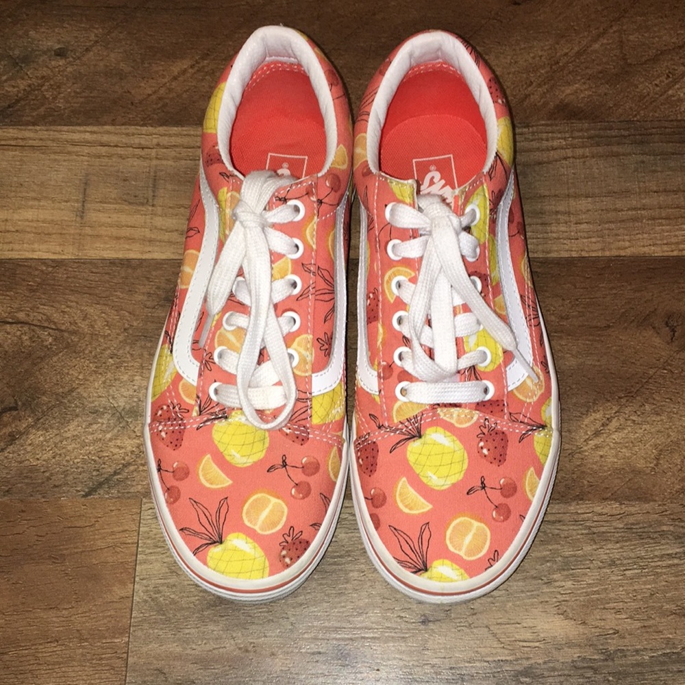 Vans Coral /Orange Fruit Print Sneakers Woman’s Size 6